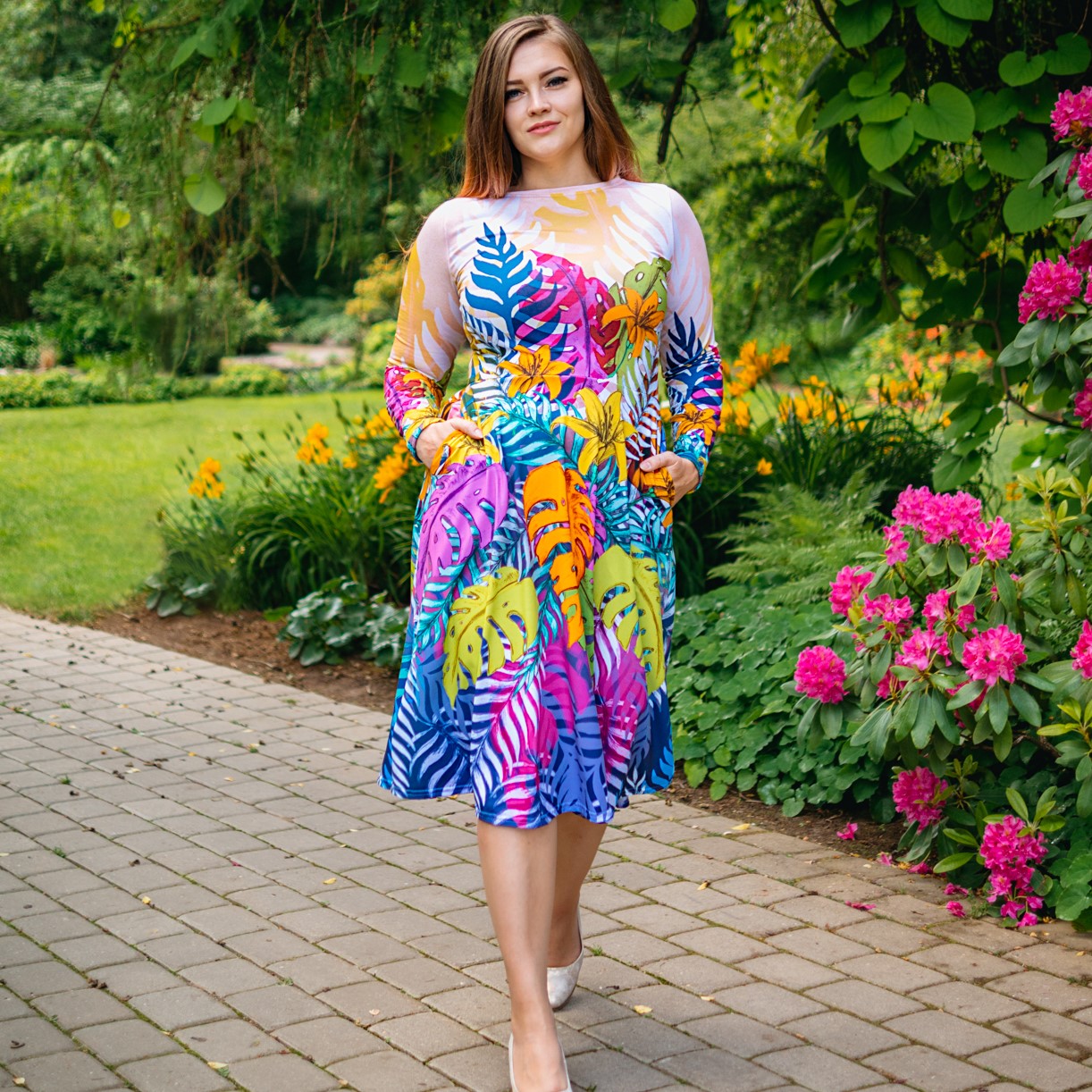 Taskutega midikleit Tiiger Eesti disain Kantav kunst Alisa Vasina