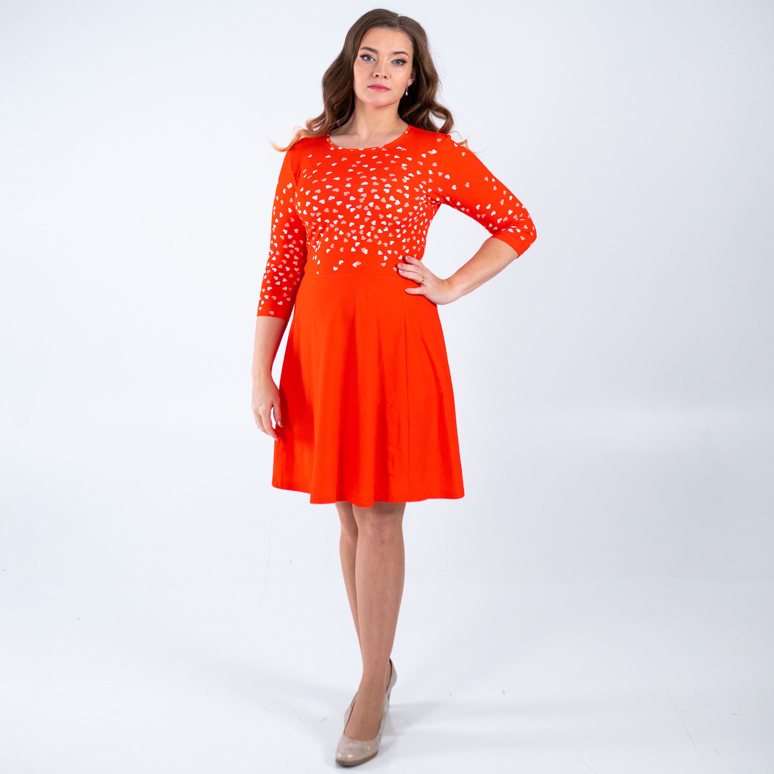 A-lõikeline kleit südamed