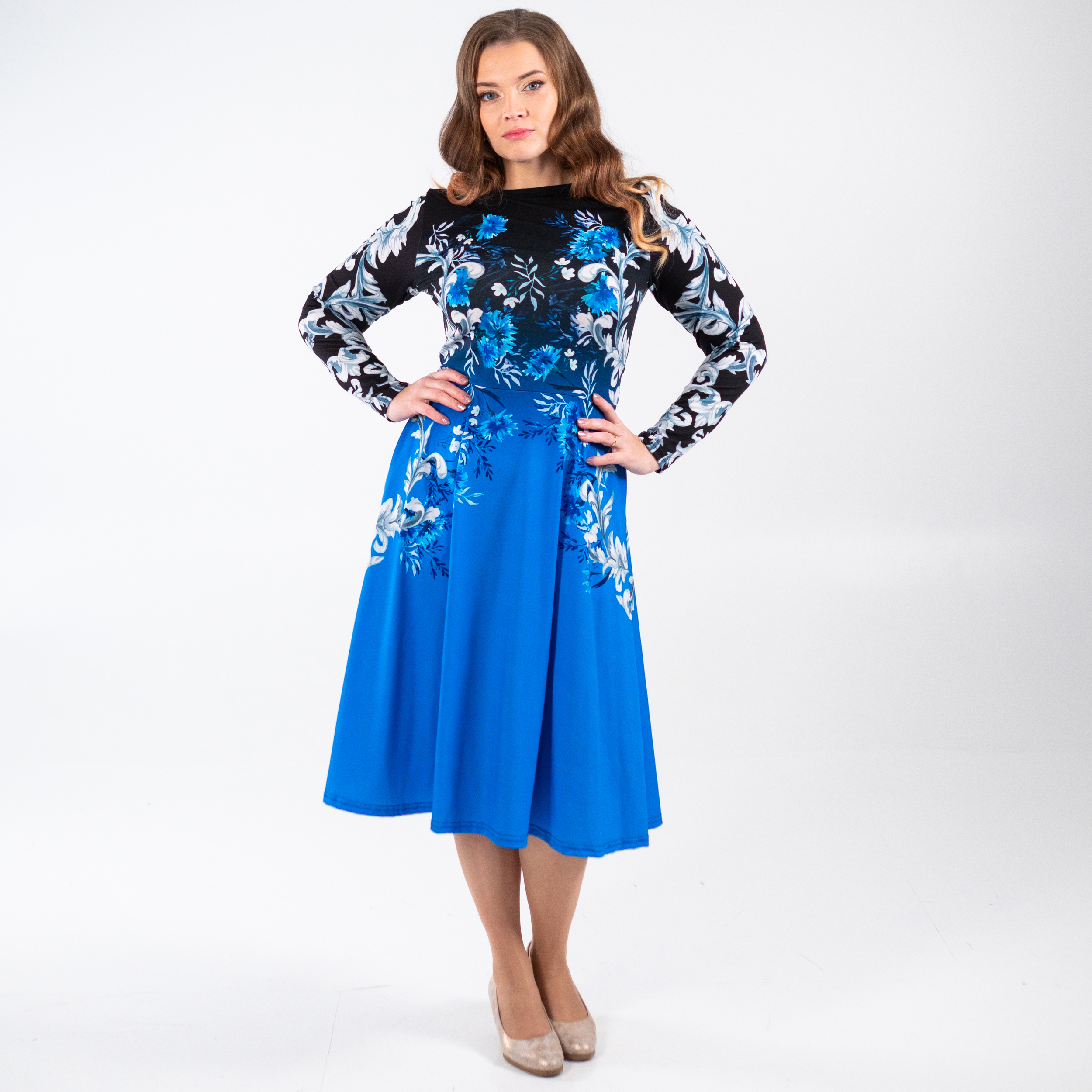 Taskutega midikleit rikkalik rukkilill Eesti disain kleit kantav kunst Alisa Vasina